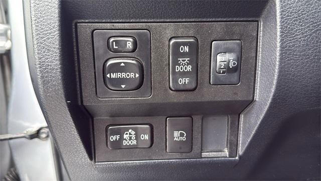 2019 Toyota Tundra SR5 5.7L V8