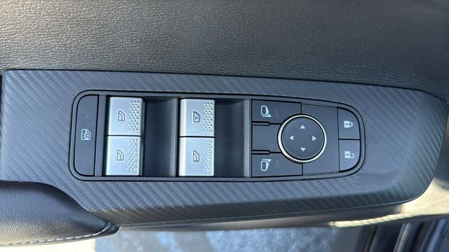 2022 Mitsubishi Outlander Base