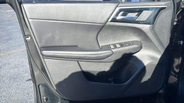 2022 Mitsubishi Outlander Base