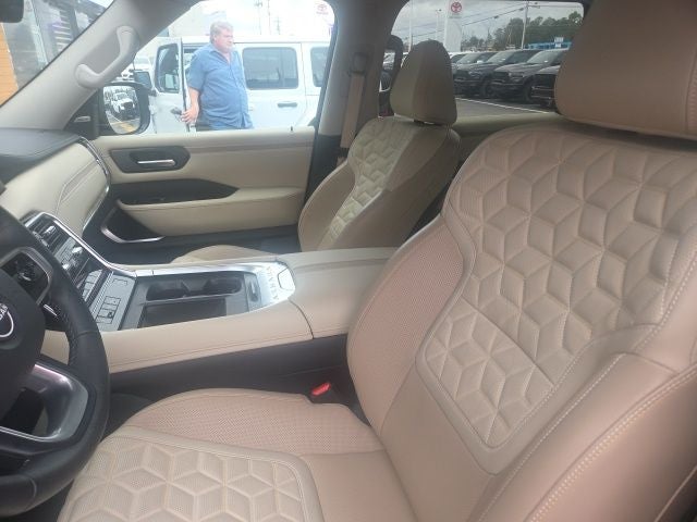 2025 Nissan Armada Platinum 2WD