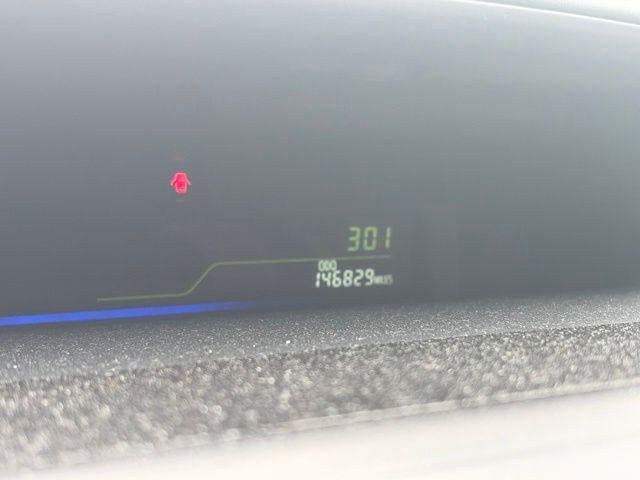 2015 Toyota Prius v Base