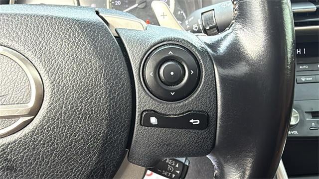 2016 Lexus IS 200t 200t