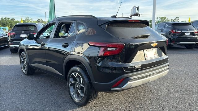 2024 Chevrolet Trax FWD LT