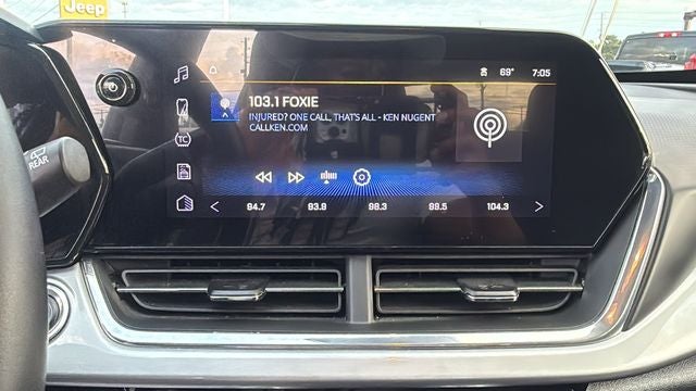 2025 Chevrolet Trax FWD LT