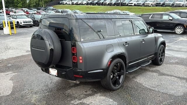 2025 Land Rover Defender 130 P400 X-Dynamic SE