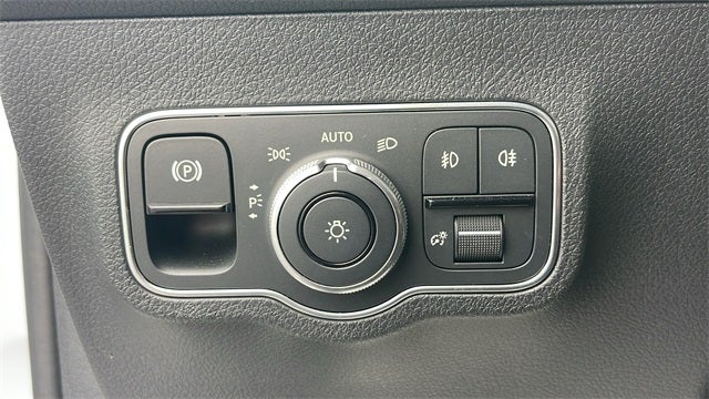 2024 Mercedes-Benz GLB 250 4MATIC®