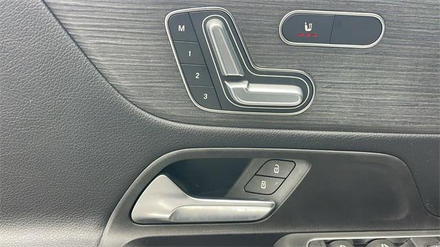 2024 Mercedes-Benz GLB 250 4MATIC®