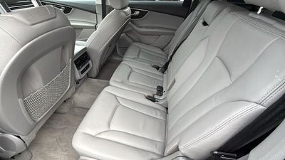 2022 Audi Q7 Premium Plus 45 TFSI quattro Tiptronic