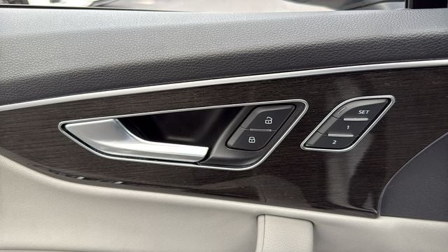 2022 Audi Q7 Premium Plus 45 TFSI quattro Tiptronic