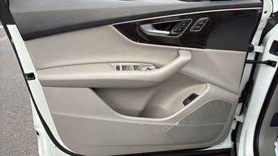 2022 Audi Q7 Premium Plus 45 TFSI quattro Tiptronic