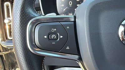 2020 Volvo XC40 T5 R-Design