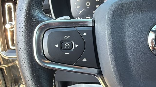 2020 Volvo XC40 T5 R-Design