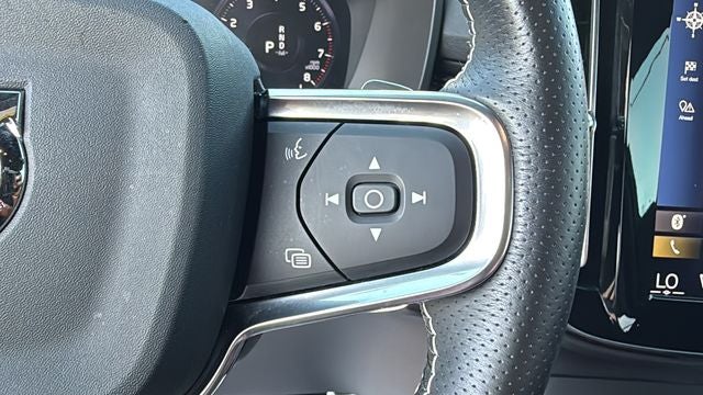 2020 Volvo XC40 T5 R-Design