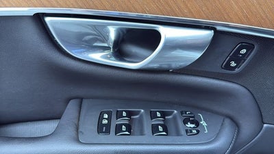 2023 Volvo XC90 B5 Plus