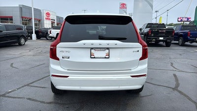 2023 Volvo XC90 B5 Plus