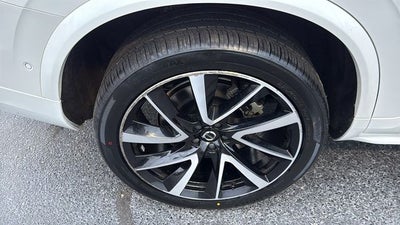 2023 Volvo XC90 B5 Plus