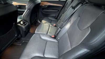 2023 Volvo XC90 B5 Plus