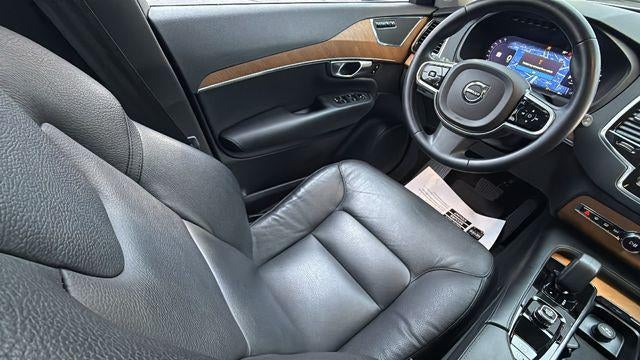 2023 Volvo XC90 B5 Plus