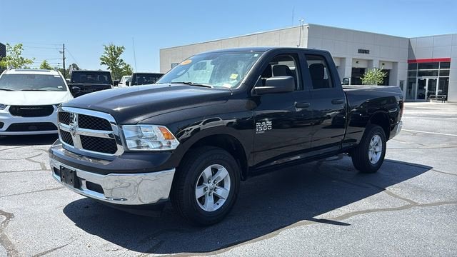 2024 RAM 1500 Classic SLT