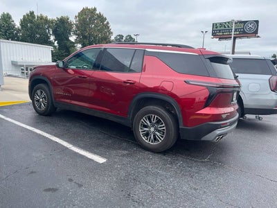 2024 Chevrolet Traverse LT