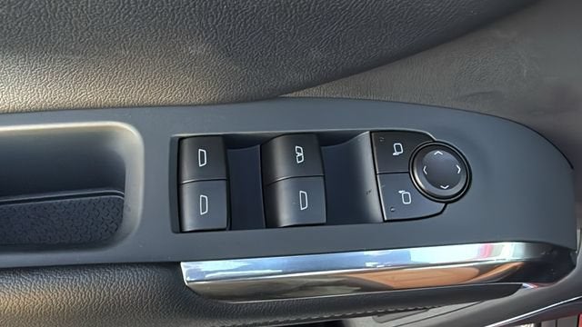 2027 Chevrolet Traverse Z71 - Photo 17
