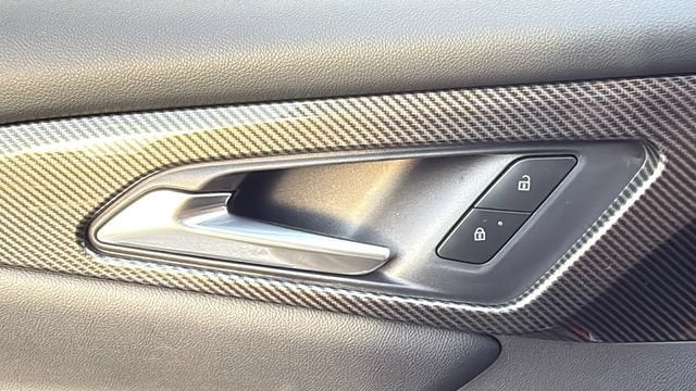 2027 Chevrolet Traverse Z71 - Photo 18