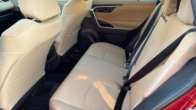 2019 Toyota RAV4 LE