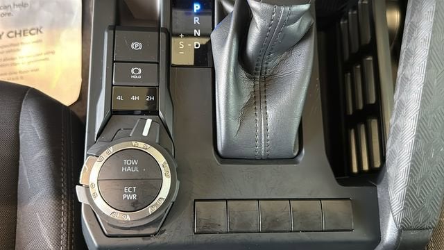 2025 Toyota Tacoma 4WD SR