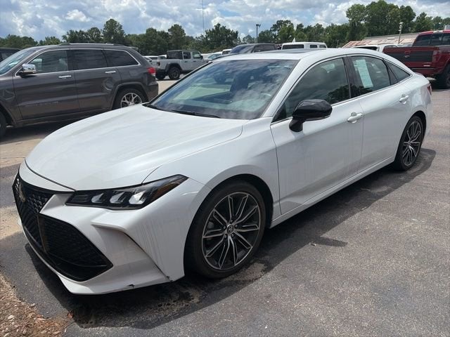 2019 Toyota Avalon XSE's photo
