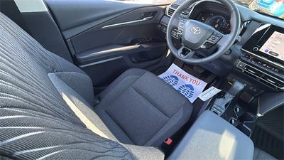 2025 Toyota Camry LE