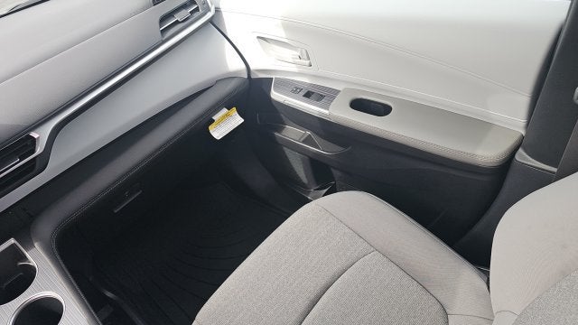2025 Toyota Sienna LE