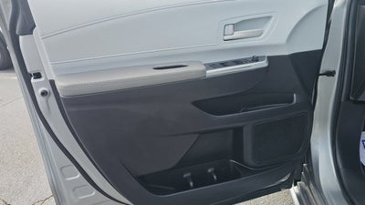 2025 Toyota Sienna LE
