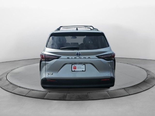 2025 Toyota Sienna LE