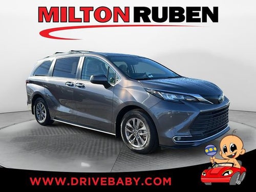 2023 Toyota Sienna XLE