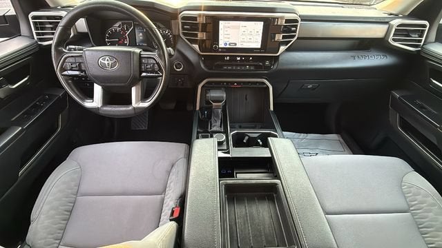 2022 Toyota Tundra 4WD SR5