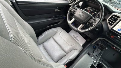 2022 Toyota Tundra 4WD SR5