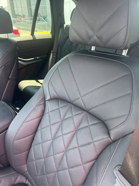 2024 BMW X5 M60i