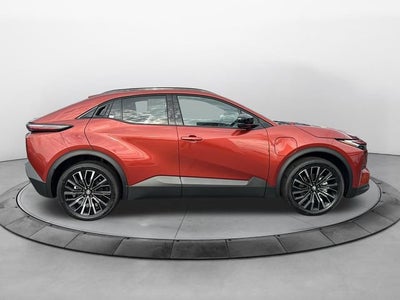 2026 Toyota C-HR SE