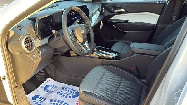 2026 Chevrolet Trax LT - Photo 25