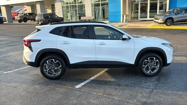 2026 Chevrolet Trax LT - Photo 8